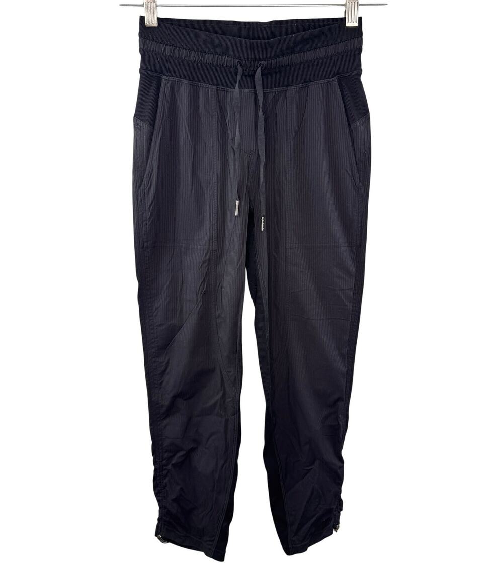 LuLulemon Dance Studio Black Crop Pants Striped Two-Way Stretch Straight Size 2